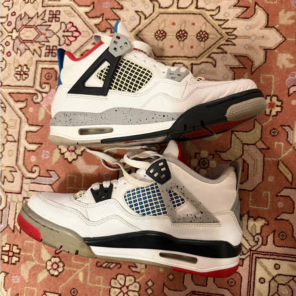 Jordan 4’s size 5Y
